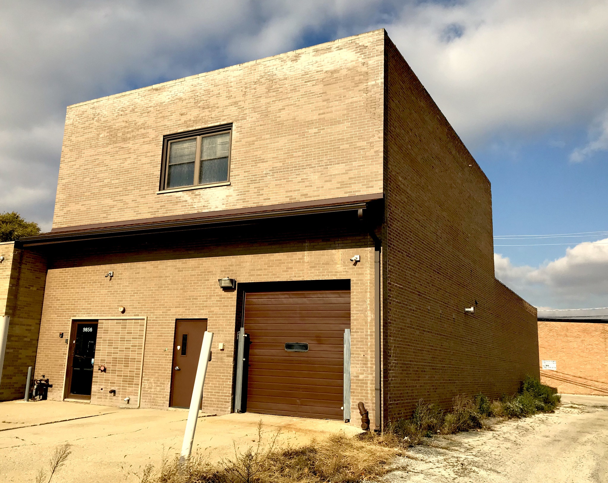 9856 Derby Ln, Westchester, IL to rent Building Photo- Image 1 of 31