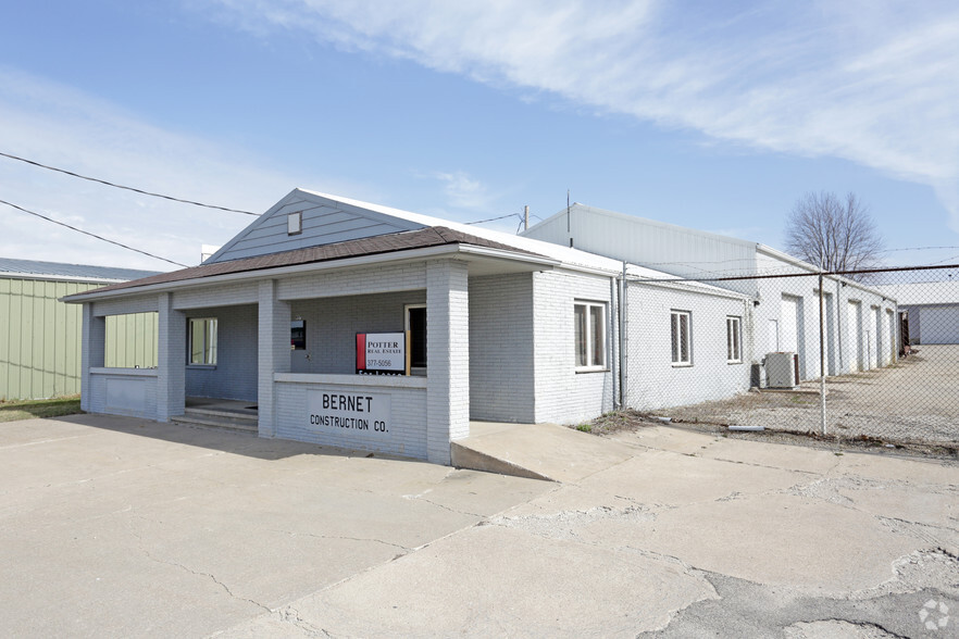 805 50th St, Marion, IA for rent - Primary Photo - Image 1 of 26