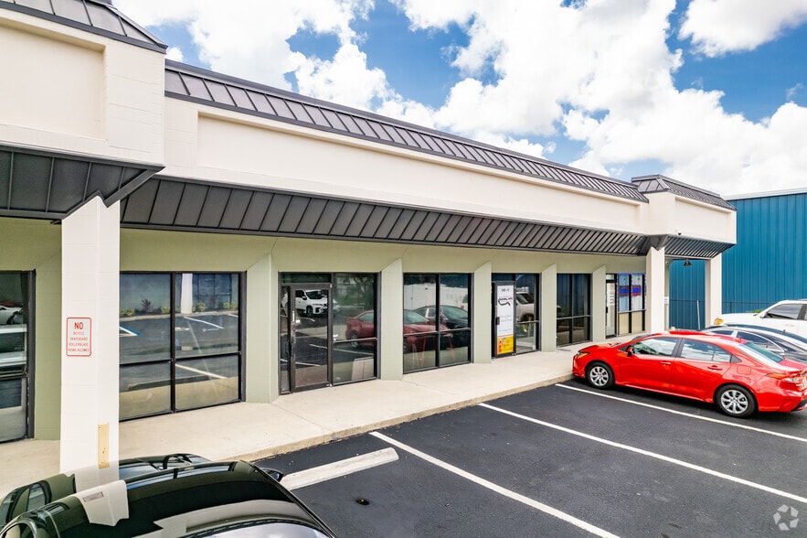 6160 Ulmerton Rd, Clearwater, FL to rent - Building Photo - Image 2 of 10