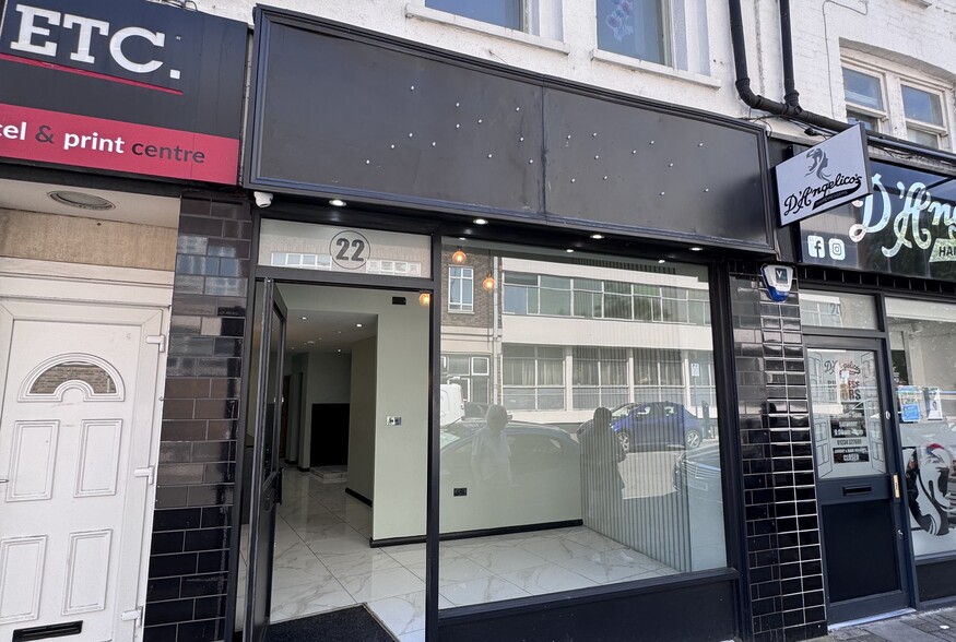 22-24 St Loyes St, Bedford to rent - Building Photo - Image 2 of 2