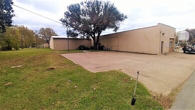 131 E Sears St, Denison, TX for rent Primary Photo- Image 1 of 12