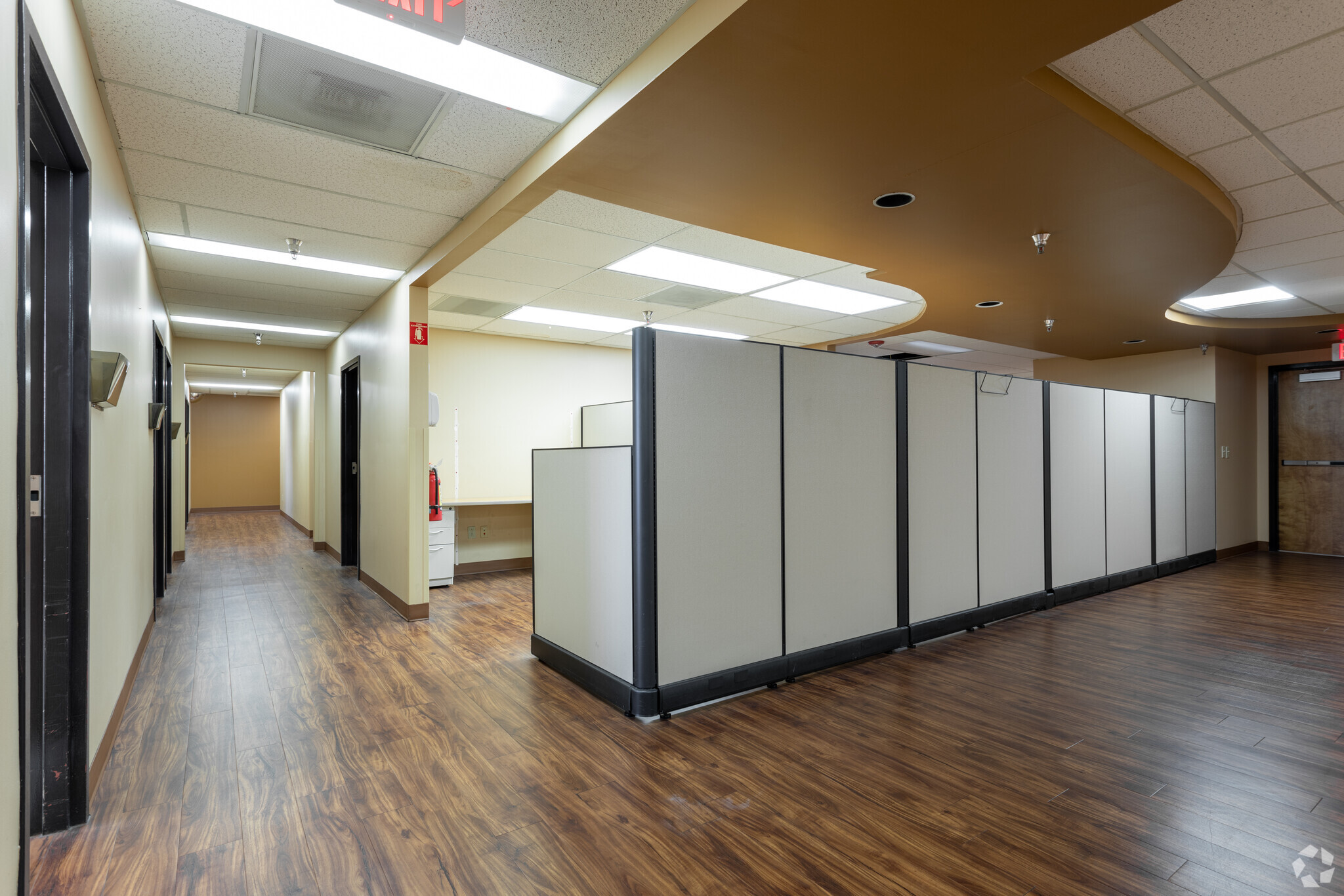 6565 E Carondelet Dr, Tucson, AZ to rent Interior Photo- Image 1 of 6