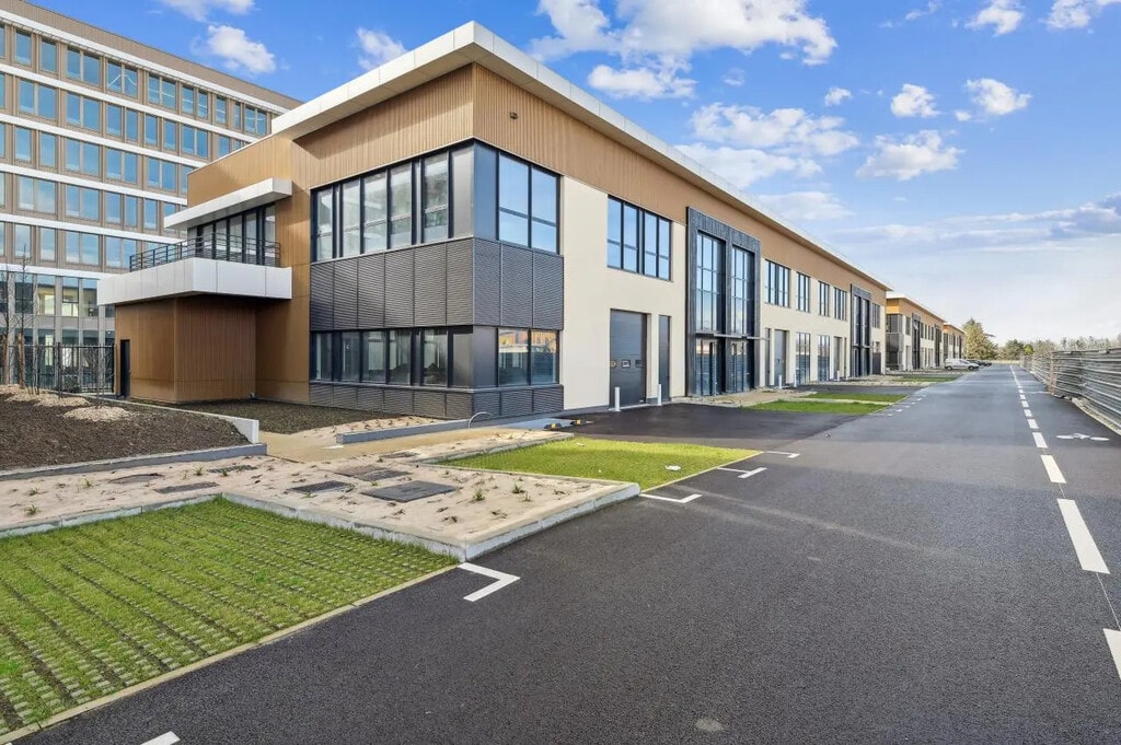 Location Local d'activités 3 664 m² - Photo 1