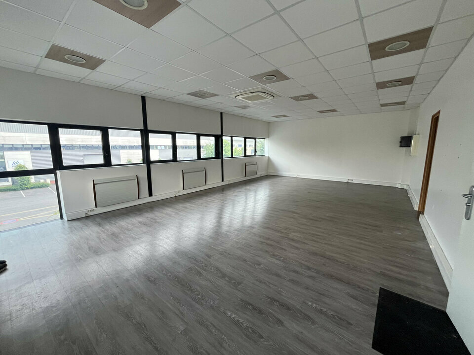 17 Avenue Christian Doppler, Bailly-Romainvilliers to rent Interior Photo- Image 1 of 4