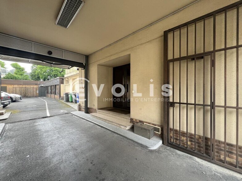 Office in Le Raincy to rent - Building Photo - Image 2 of 18
