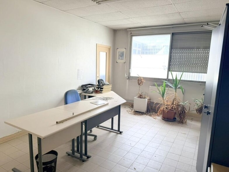 Office in Asnières-sur-Seine for sale - Interior Photo - Image 3 of 11