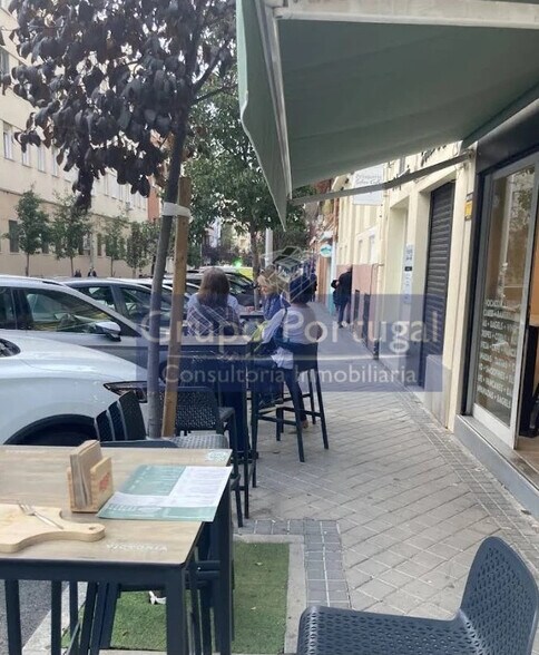 Retail in Madrid, Madrid to rent - Building Photo - Image 2 of 2