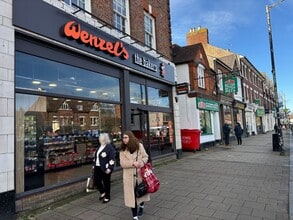22 High St, London to rent Building Photo- Image 1 of 6