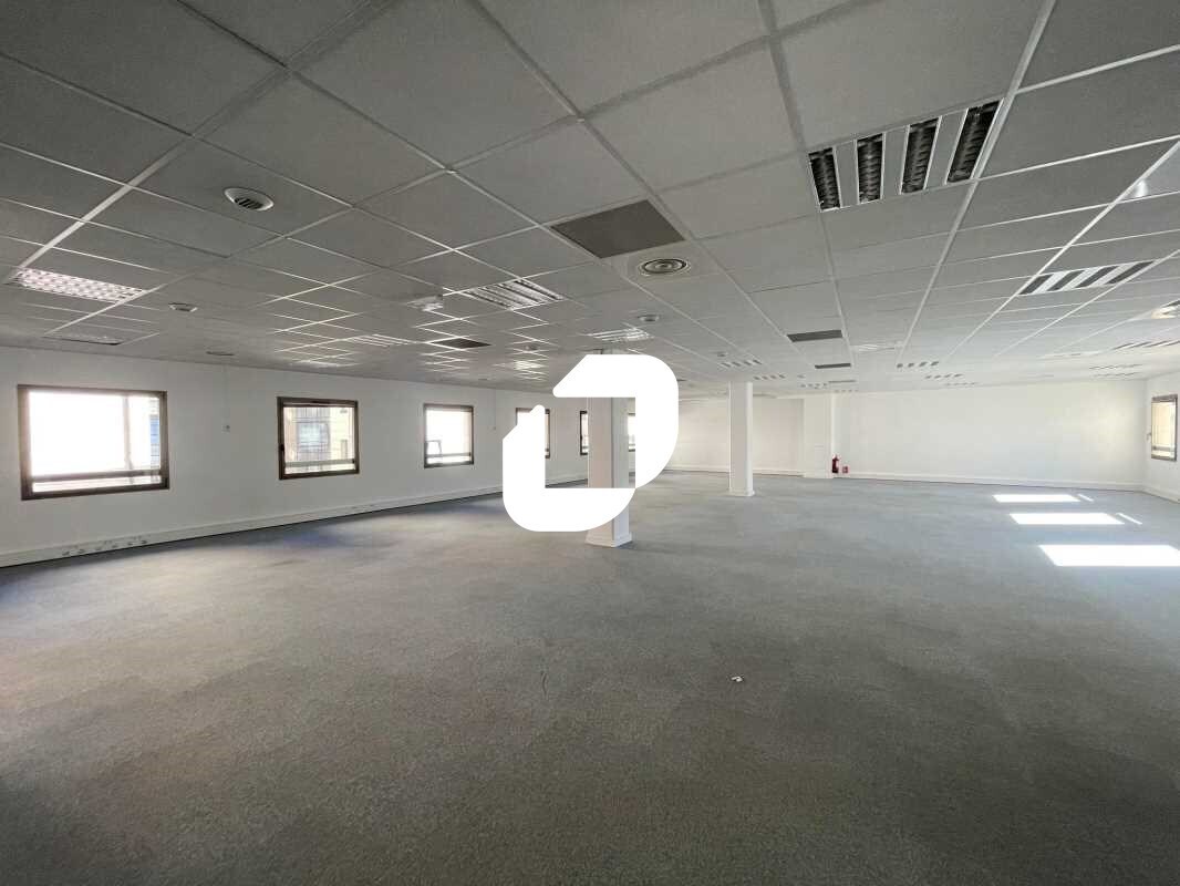 Office in Lyon to rent Interior Photo- Image 1 of 13