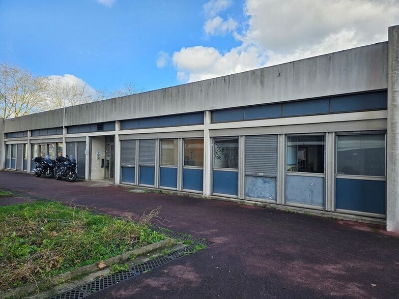 1 Avenue Georges Duhamel, Créteil for sale - Building Photo - Image 1 of 10