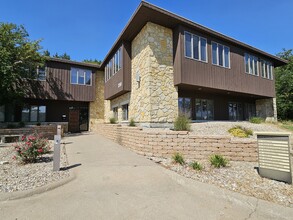 200 Southwind Pl, Manhattan, KS for sale Building Photo- Image 1 of 9