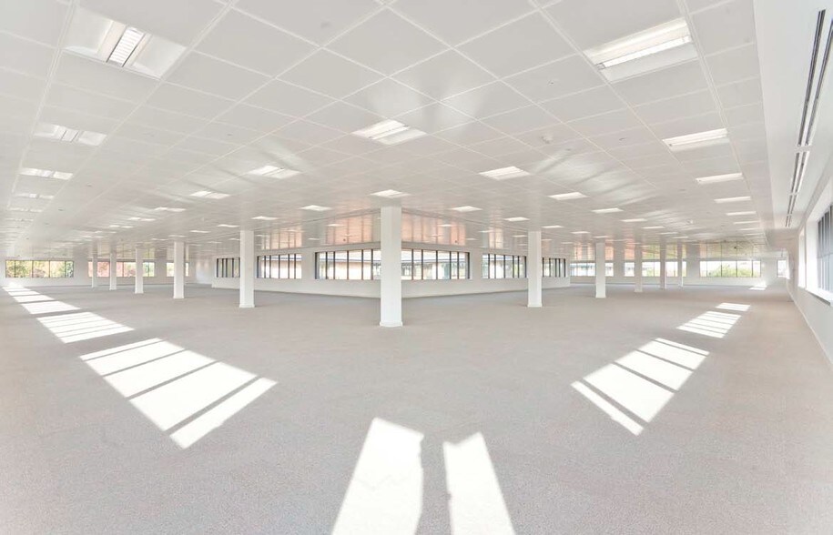 Westacott Way, Maidenhead to rent - Other - Image 2 of 4