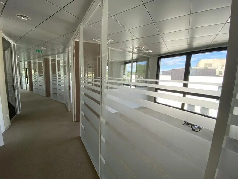 Office in Lyon to rent - Building Photo - Image 3 of 19