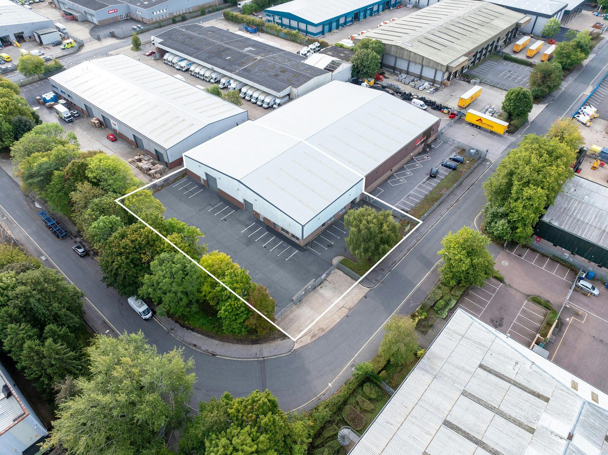 Majestic Rd, Nursling to rent Building Photo- Image 1 of 14