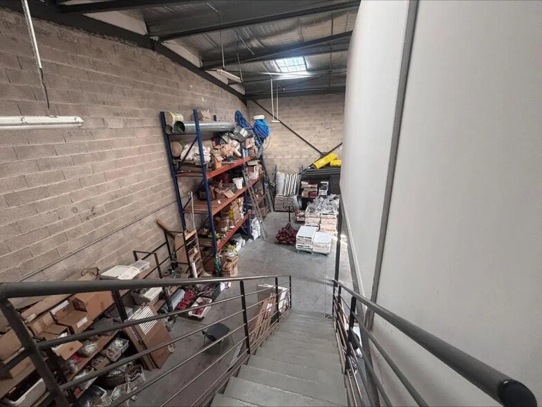 20 Chemin Noel Robion, La Penne-sur-Huveaune to rent - Interior Photo - Image 2 of 6