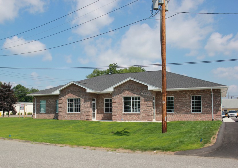 124 Shaker Rd, East Longmeadow, MA for rent - Building Photo - Image 3 of 4