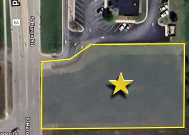 910 Huron Rd, Green Bay, WI for sale - Primary Photo - Image 1 of 1