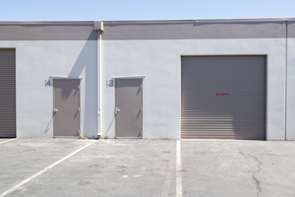 340 Freeport Blvd, Sparks, NV for rent Building Photo- Image 1 of 8