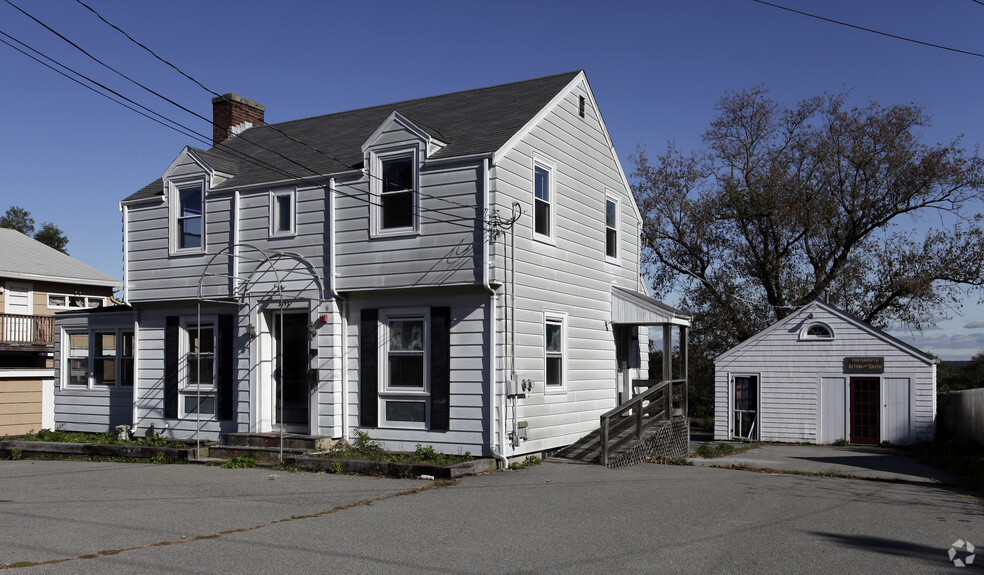 3093 E Main Rd, Portsmouth, RI for sale - Primary Photo - Image 1 of 1