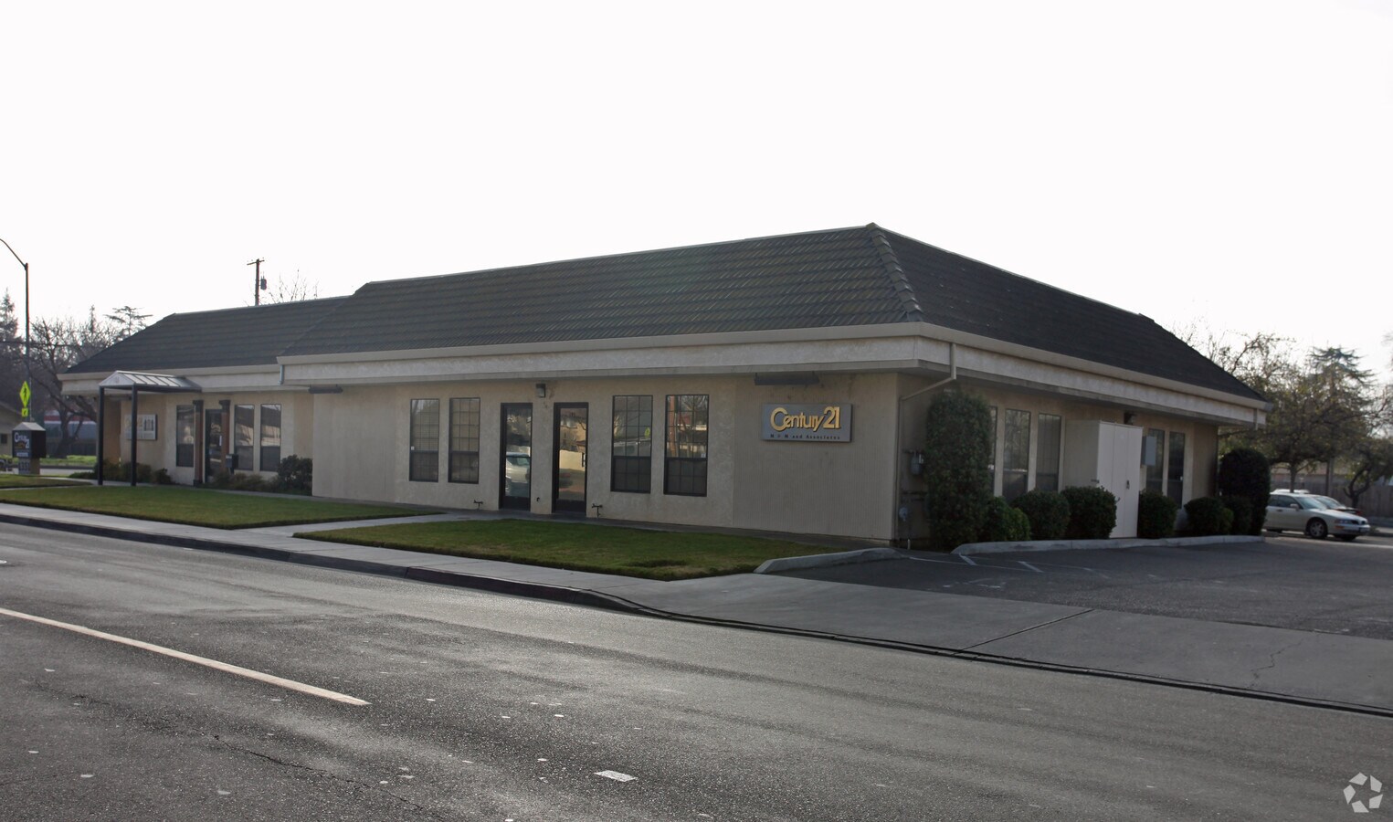 1351 Geer Rd, Turlock 95380 Volk Plaza UK