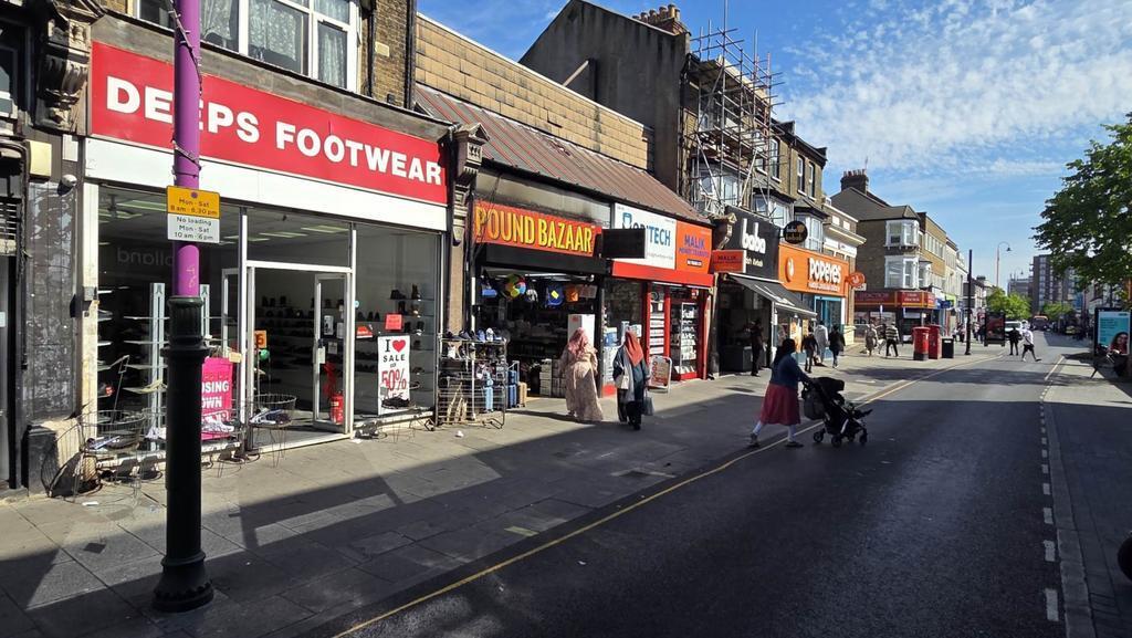 132 High St N, London to rent Building Photo- Image 1 of 11