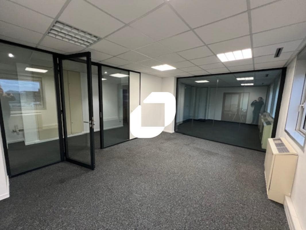 Office in Noisy-le-Grand for sale Interior Photo- Image 1 of 13