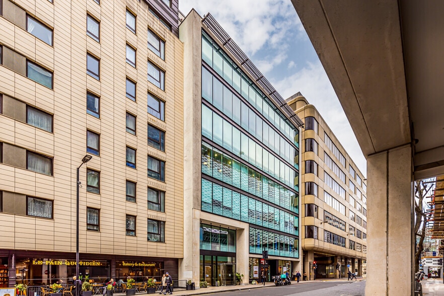 129 Wilton Rd, London to rent - Building Photo - Image 2 of 4