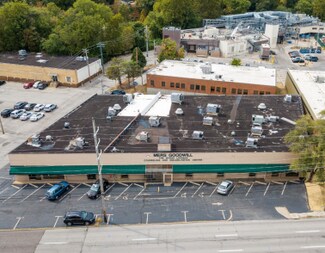 More details for 2545-2555 S Hanley Rd, Brentwood, MO - Light Industrial for Sale