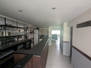 42-44 High St, Woking to rent Interior Photo- Image 1 of 2