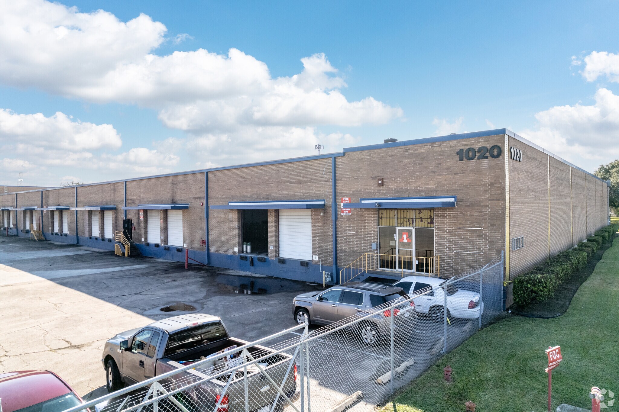 1020-1060 Lockwood Dr, Houston, TX to rent Building Photo- Image 1 of 7