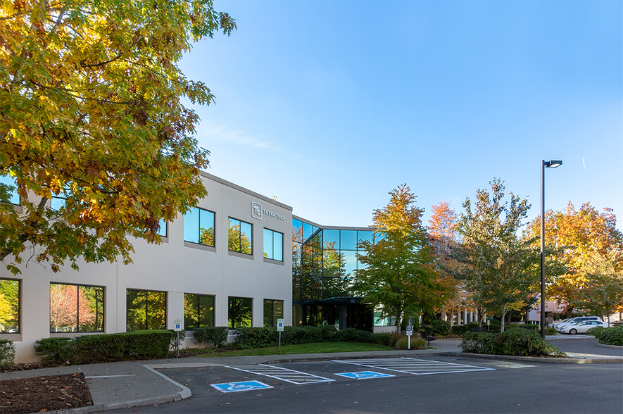 19803 North Creek Pky, Bothell, WA for rent - Building Photo - Image 3 of 5