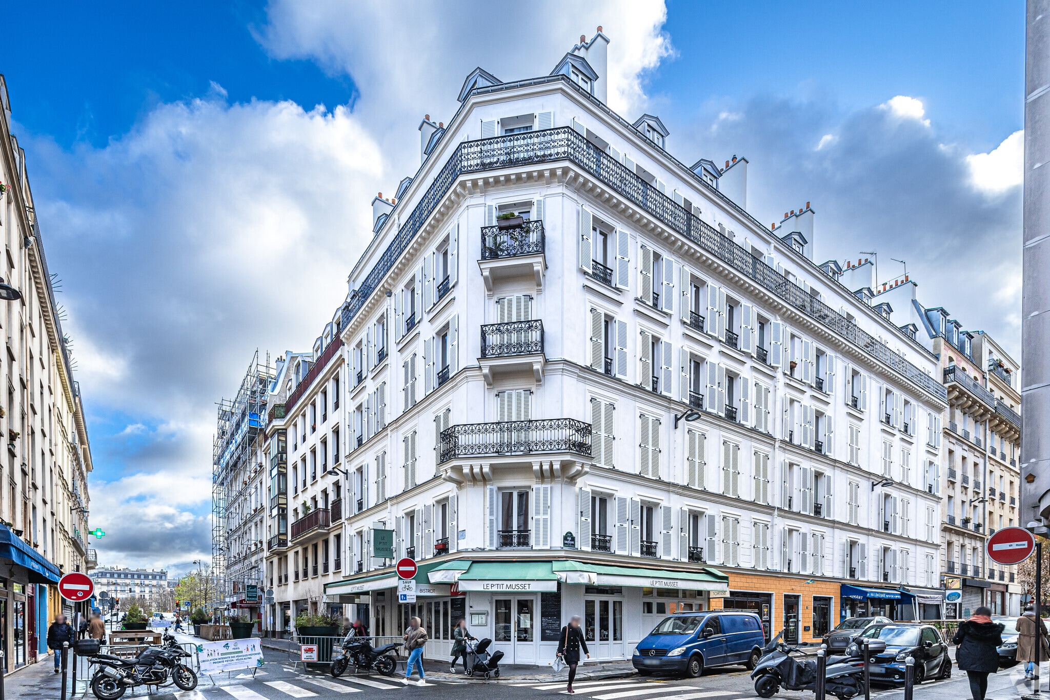Build-to-Rent in Paris for sale Primary Photo- Image 1 of 3