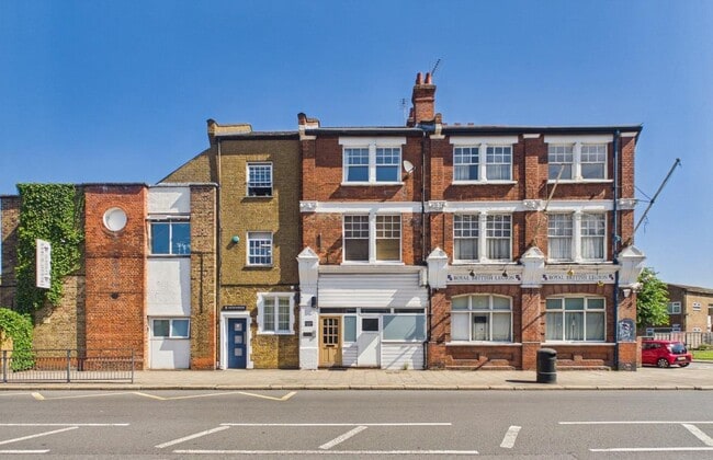 More details for Friern Barnet Rd, London - Retail to Rent