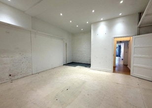 4-4A Fore St, Budleigh Salterton to rent Interior Photo- Image 2 of 6