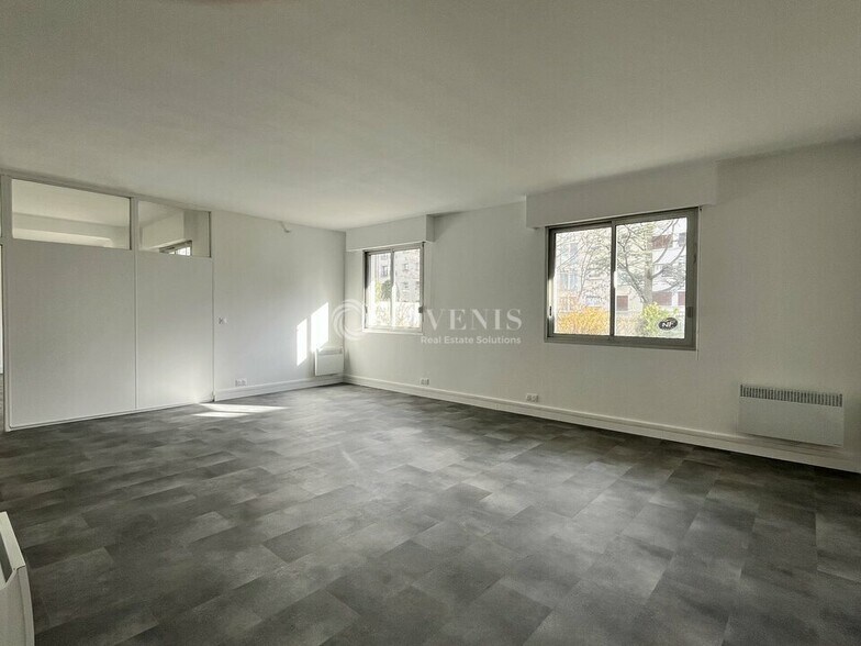 84 Avenue Jean Jaurés, Clamart to rent - Interior Photo - Image 3 of 10