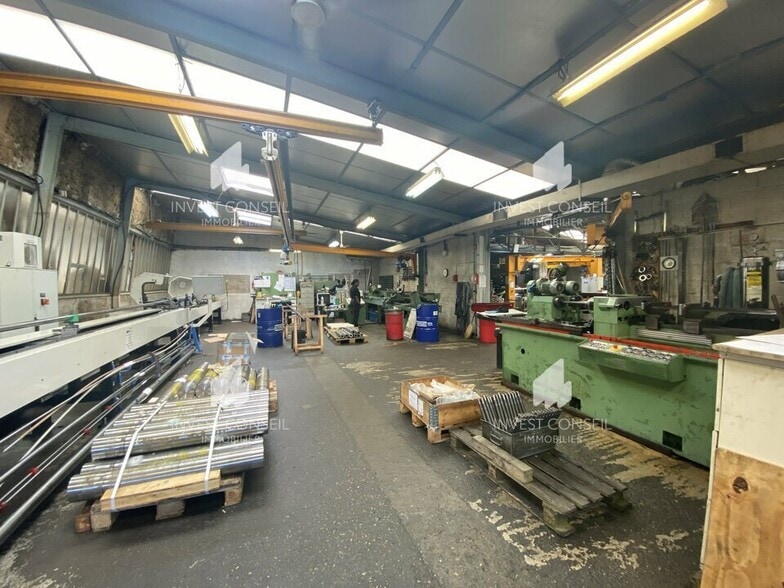 Light Industrial in Presles for sale - Interior Photo - Image 3 of 12