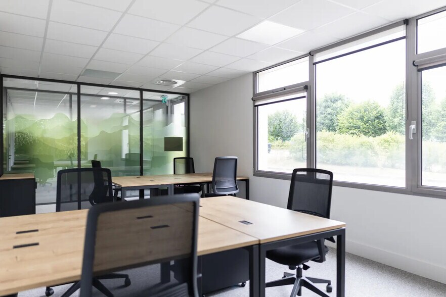 17 Rue Cassiopée, Chavanod to rent - Building Photo - Image 2 of 11