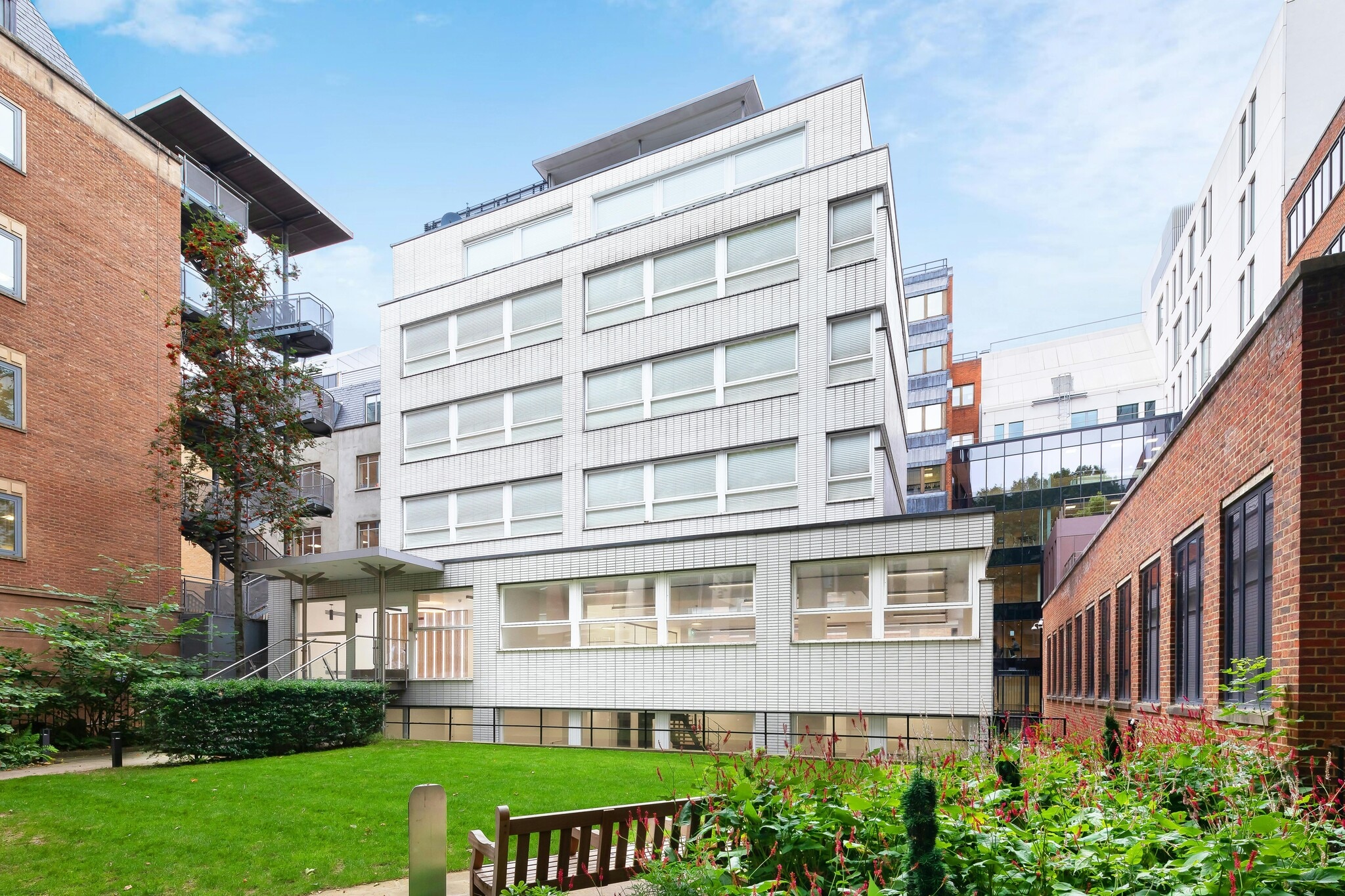 27 Breams Buildings, London to rent Building Photo- Image 1 of 10