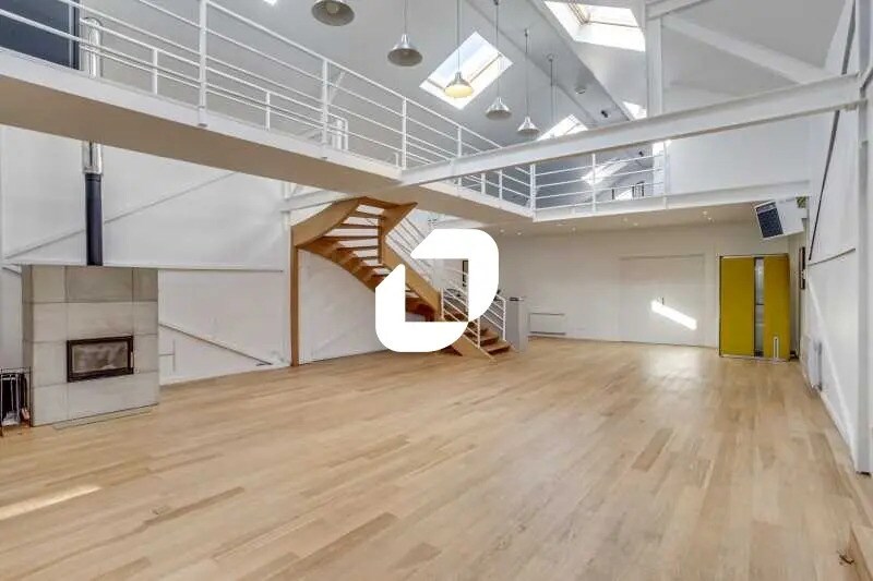 Light Industrial in Nanterre to rent - Building Photo - Image 3 of 15