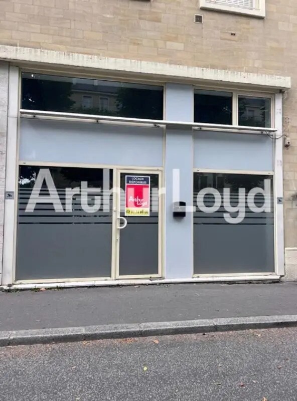 Location Bureaux 100 m² - Photo 1