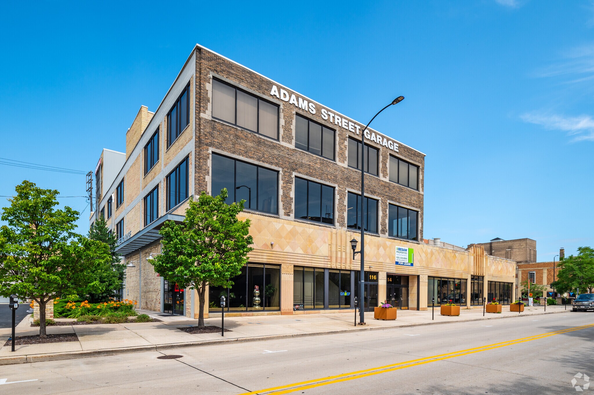 118 S Adams St, Green Bay, WI to rent Building Photo- Image 1 of 14