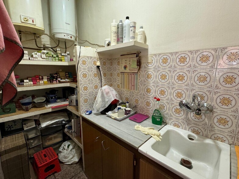 Carrer María Auxiliadora, 13, Algemesí, Valencia to rent - Building Photo - Image 3 of 7