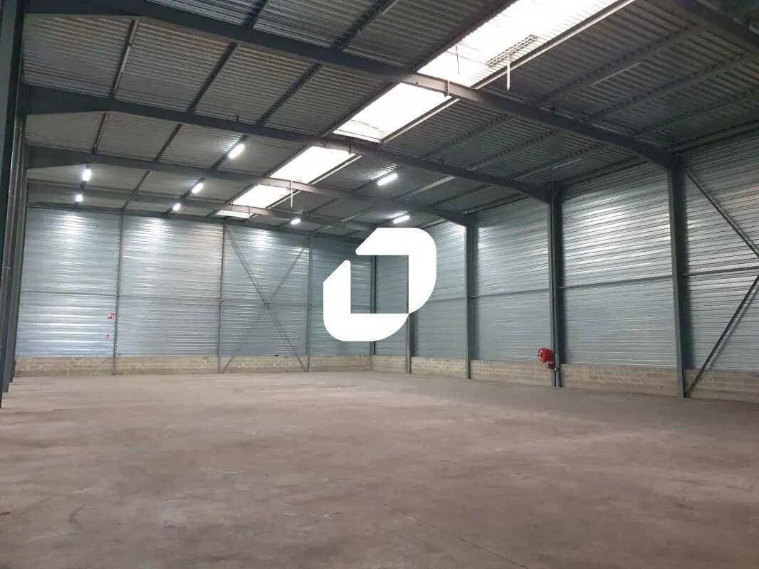 Office in Vitry-sur-Seine to rent Building Photo- Image 1 of 21