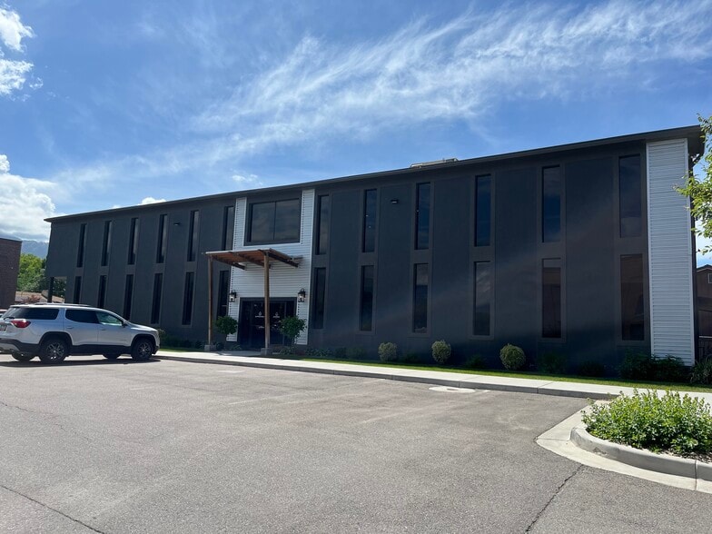 1075 S 500 W, Woods Cross, UT for sale - Building Photo - Image 3 of 11