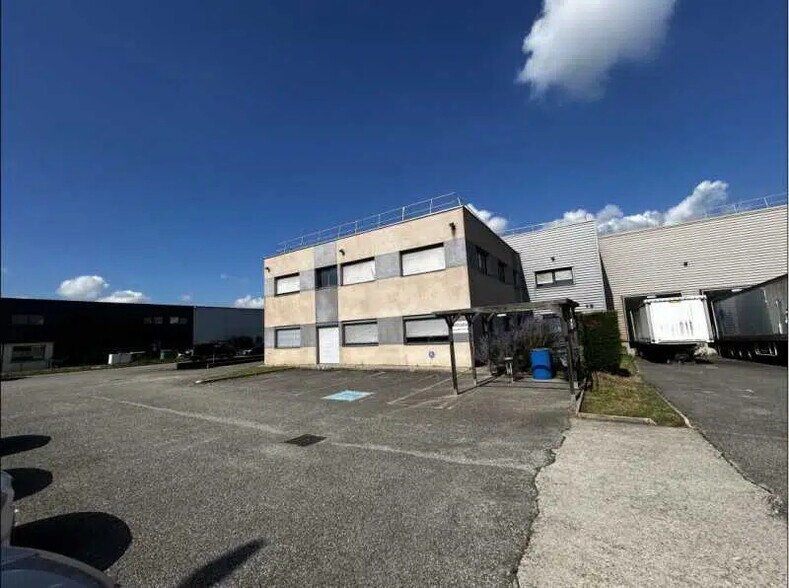 8-12 Impasse Du Rhône, Corbas to rent - Building Photo - Image 1 of 16