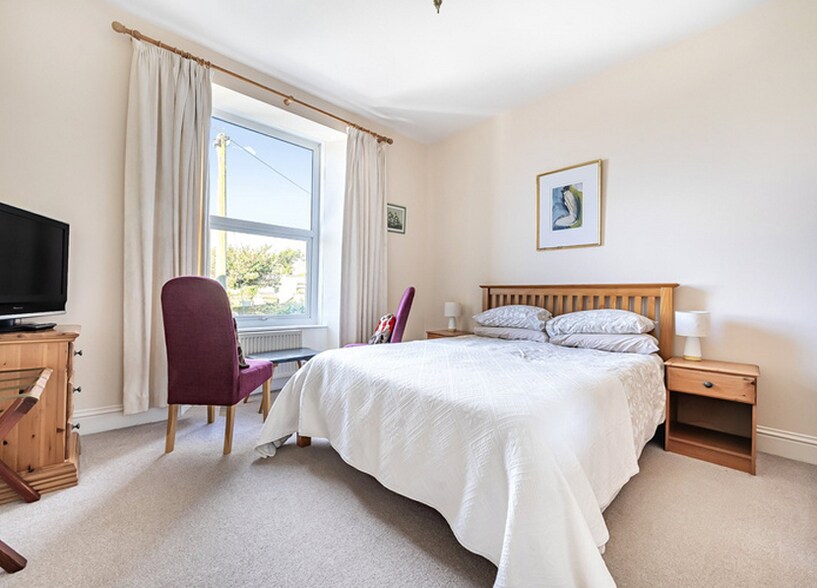 Higher Fore Street St, Marazion for sale - Interior Photo - Image 2 of 9