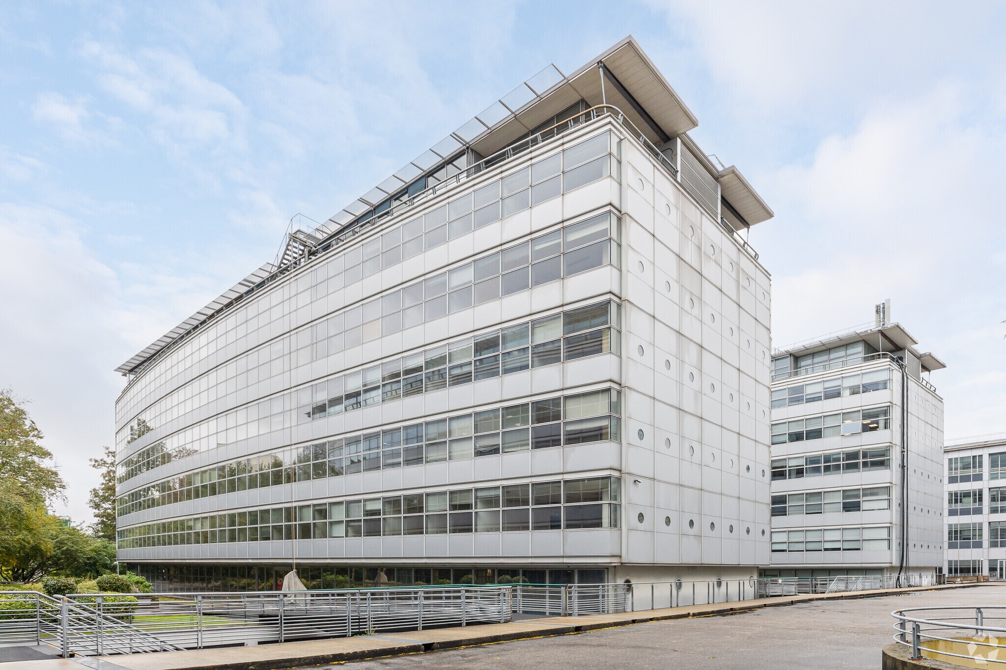 140 Avenue Jean Lolive, Pantin to rent Building Photo- Image 1 of 29