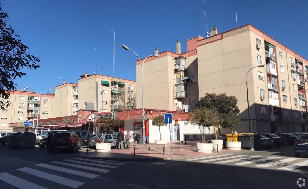Retail in Alcalá de Henares, Madrid to rent Building Photo- Image 1 of 3