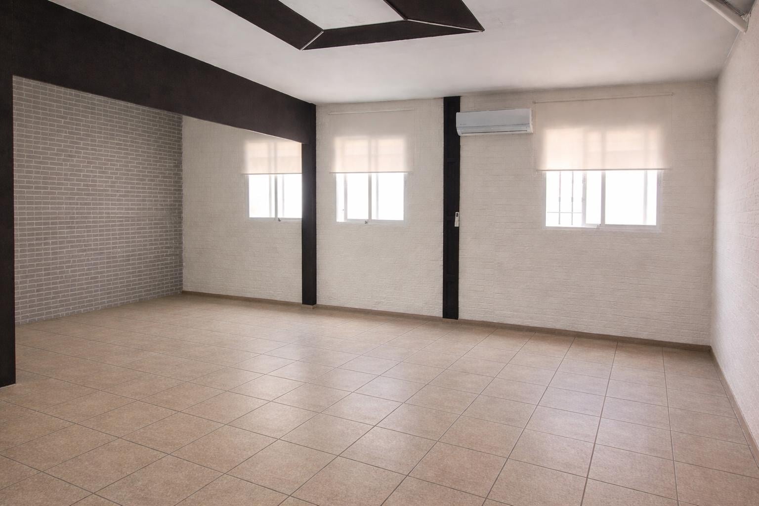 Calle Valdeparazuelos, 1-9, Arganda del Rey, Madrid to rent Interior Photo- Image 1 of 5