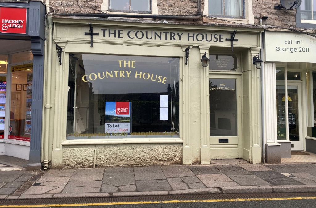 Main Street St, Grange Over Sands to rent Primary Photo- Image 1 of 7